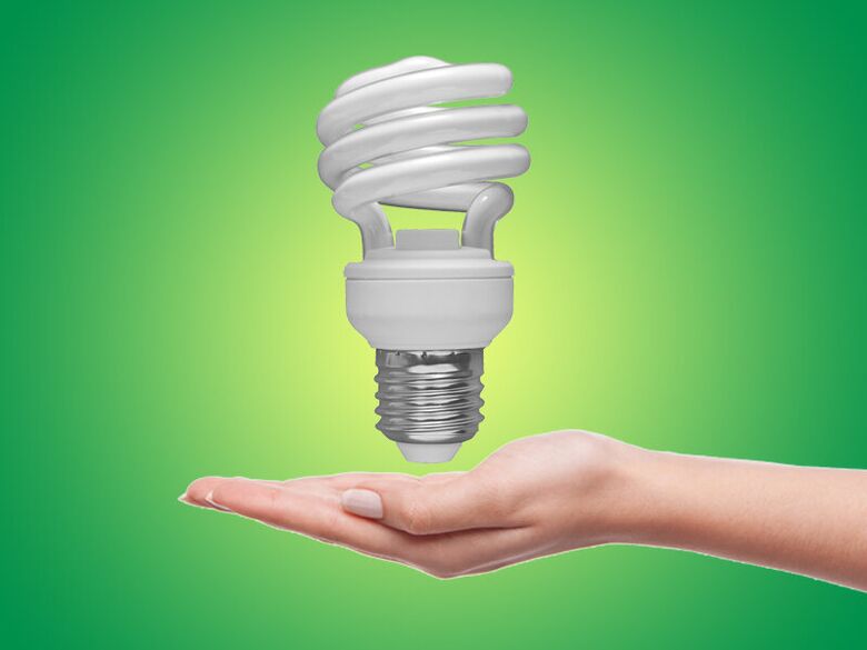 jak oszczędzać na lampach energooszczędnych